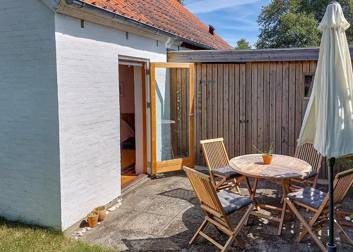 3 Bedroom Gorgeous In Ferienhaus *