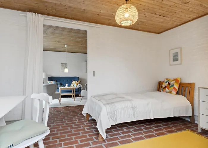 3 Bedroom Gorgeous In Ferienhaus